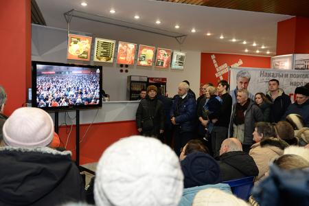 Тысячи граждан пришли на финальную встречу с Павлом Грудининым в Новосибирске