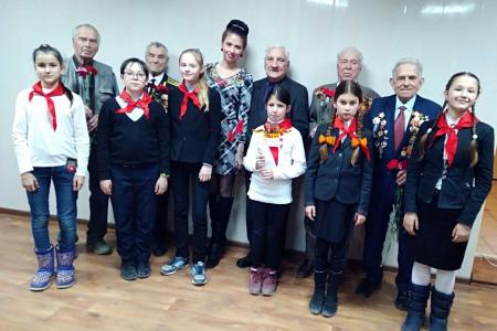 Севастопольские пионеры провели два собрания, посвященные столетию Красной Армии