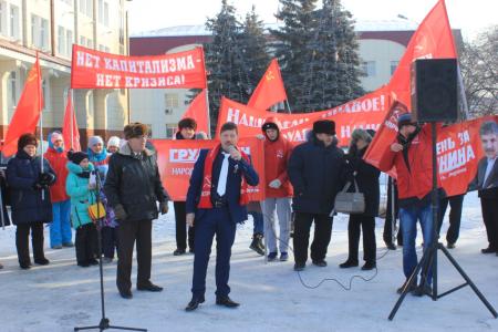 Тюменские коммунисты провели автопробег по северным районам области