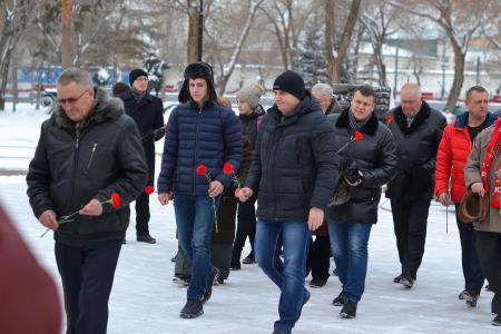 В честь юбилея Сталинградской битвы коммунисты Оренбурга провели памятные мероприятия 