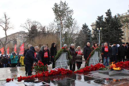 Коммунисты и комсомольцы города-героя Волгограда почтили память павших в Сталинградской битве