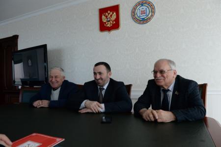 Казбек Тайсаев принял участие в совещании предвыборных штабов региональных комитетов КПРФ в Чечне и Дагестане