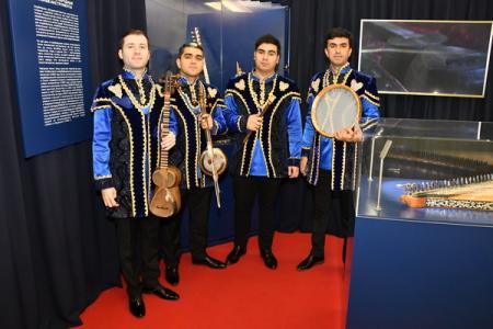 Г.А. Зюганов принял участие в открытии выставки, посвященной 25-летию установления дипломатических отношений Азербайджана и России