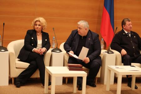 Г.А. Зюганов на заседании фракции КПРФ в Госдуме: «Сегодня мы вновь сражаемся за достоинство и единство страны»
