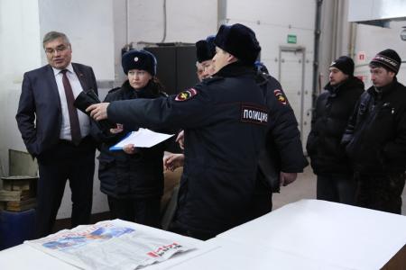 Омский обком снова подвергся полицейской проверке
