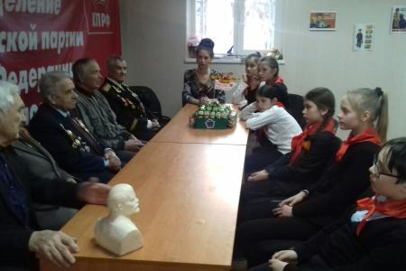 Севастопольские пионеры провели два собрания, посвященные столетию Красной Армии