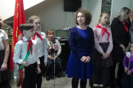 Владивосток. Мы, пионеры нашей страны, славной традиции будем верны! (Отзыв пионерки  Ани Ляпиной)