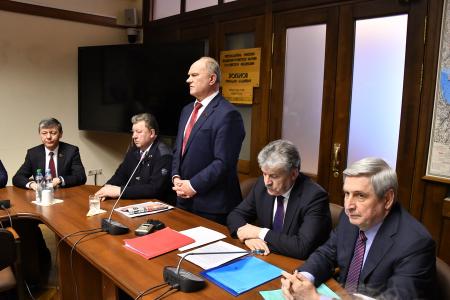Фракция КПРФ приняла к рассмотрению пакет законопроектов народного кандидата в Президенты Павла Грудинина