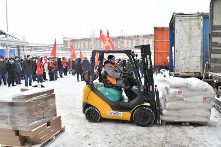 Геннадий Зюганов: Очень благодарны Павлу Грудинину за помощь многострадальному Донбассу