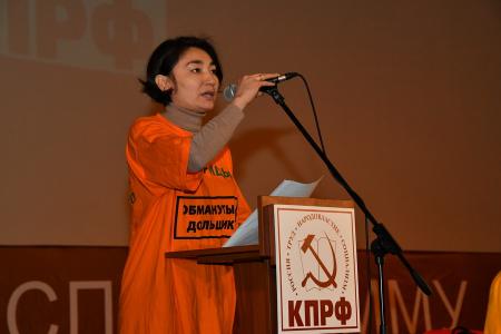 Чиновники должны работать для людей