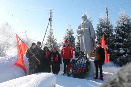 Псковские коммунисты отметили 75-ю годовщину подвига Александра Матросова