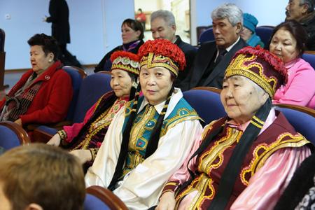 Коммунисты Калмыкии отметили 25-летие КПРФ