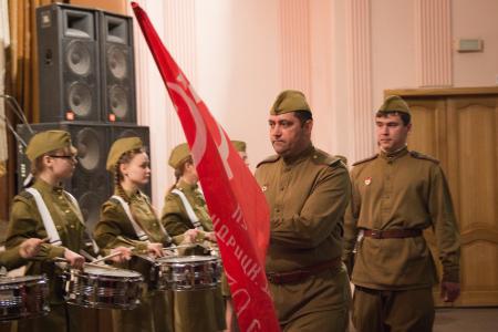 В Томске прошел концерт, посвященный 100-летию Красной Армии