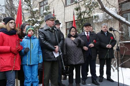 Г.А. Зюганов и П.Н. Грудинин открыли памятную доску Маршалу Советского Союза В.Г. Куликову в Москве