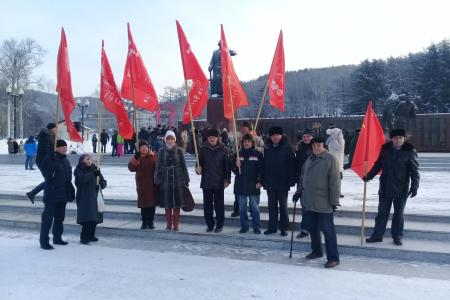 Сахалинские коммунисты отметили 100-летие Красной Армии
