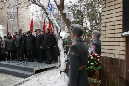 Г.А. Зюганов и П.Н. Грудинин открыли памятную доску Маршалу Советского Союза В.Г. Куликову в Москве
