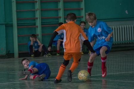 Спортклуб КПРФ провел детский футбольный турнир на Донбассе