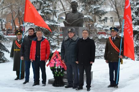 В честь юбилея Сталинградской битвы коммунисты Оренбурга провели памятные мероприятия 