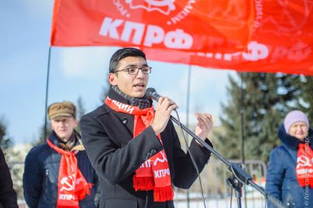 "Непобедимая и легендарная". Митинг красноярских коммунистов