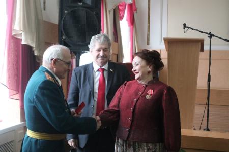 В Пскове прошло Тожественное собрание в честь 100-летия Красной Армии