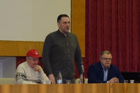 Секретарь Московского обкома КПРФ Александр Наумов и доверенное лицо кандидата П.Н. Грудинина Максим Шевченко встретились с населением Серпуховского района и города Пущино