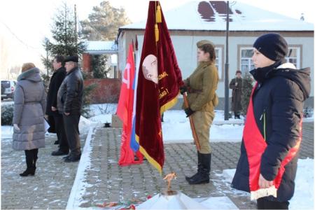 Коммунисты и комсомольцы Грайворонского района Белгородской области почтили память погибших в Великой Отечественной Войне воинов