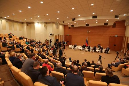 Г.А. Зюганов на заседании фракции КПРФ в Госдуме: «Сегодня мы вновь сражаемся за достоинство и единство страны»