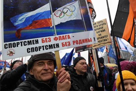 Telegram-канал ObuhovPRO: Про «качество» провластных митингов и «клубничных» митингов КПРФ, «незамеченное» заявление Зюганова и "декоммунизированный" парад в Сталинграде