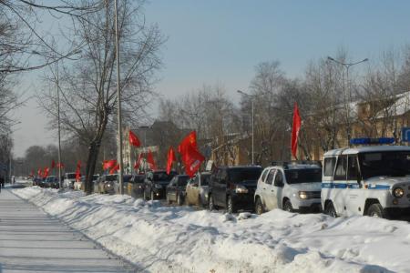 Пермский крайком КПРФ организовал торжественный автопробег по городу Перми и Пермскому району