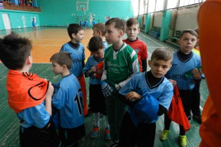 Спортклуб КПРФ провел детский футбольный турнир на Донбассе