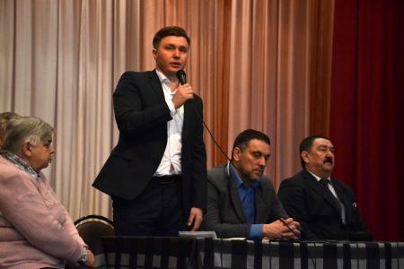 Астраханская область. Доверенное лицо П.Н. Грудинина Максим Шевченко встретился с жителями поселка Красные Баррикады