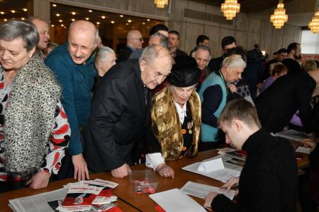 Пенсионер в великой стране должен жить богато и счастливо