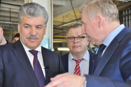 Состоялась встреча Павла Грудинина с рабочими Павлово-Посадской платочной мануфактуры