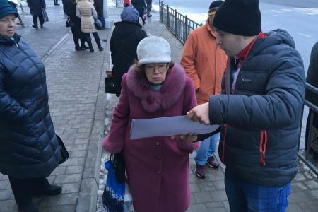 "Верьте делам!". В Тульской области агитаторы показывают сомневающимся избирателям фотографии из совхоза Грудинина