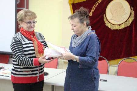 Саратовские коммунисты провели торжественное собрание, посвящённое празднованию Международного женского дня