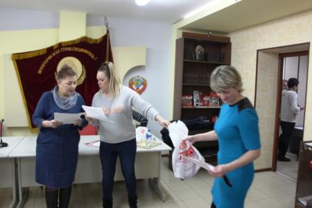 Саратовские коммунисты провели торжественное собрание, посвящённое празднованию Международного женского дня