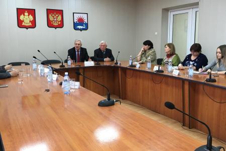 Краснодарский край. Коммунист-депутат Госдумы Николай Осадчий побывал в Приморско-Ахтарске