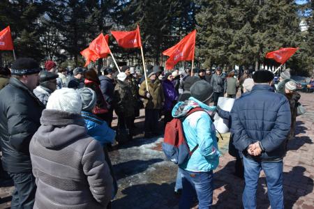 Коммунисты Биробиджана провели митинг в поддержку Павла Грудинина