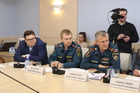 Фракция КПРФ в Мосгордуме провела круглый стол по вопросам развития средств технической безопасности жилых домов