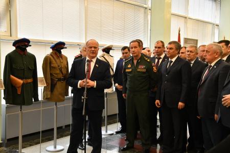 Г.А. Зюганов принял участие в открытии выставки, посвященной Дню войск национальной гвардии Российской Федерации