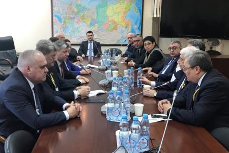 Д.Г. Новиков провел встречу с международными наблюдателями