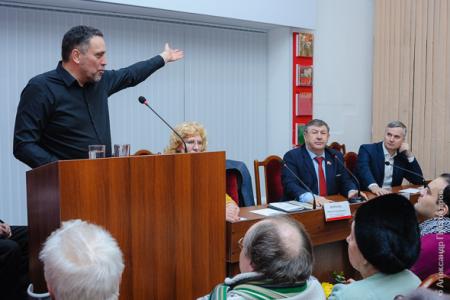 В Красноярском крайкоме КПРФ прошла встреча избирателей с доверенным лицом Павла Грудинина Максимом Шевченко 