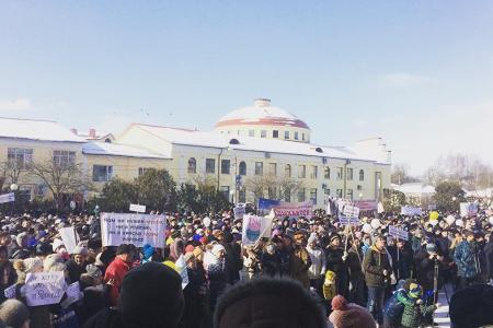 Пятьдесят школьников подмосковного Волоколамска отравились выбросом сероводорода со свалки «Ядрово». Граждане протестуют!