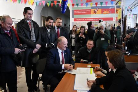 «От этих выборов зависит судьба страны». Г.А. Зюганов проголосовал на избирательном участке