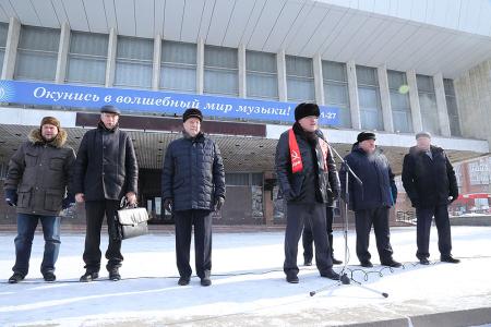 В Омске прошел митинг «Против беспредела в ЖКХ!»