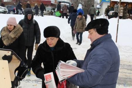 Воронежские коммунисты вместе с региональным партийным руководством ведут активную агитацию за Павла Грудинина