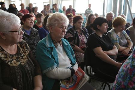 Состоялась встреча Павла Грудинина с рабочими Павлово-Посадской платочной мануфактуры