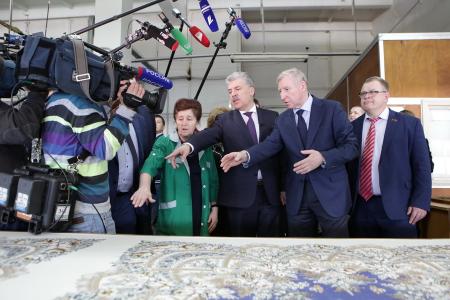 Состоялась встреча Павла Грудинина с рабочими Павлово-Посадской платочной мануфактуры