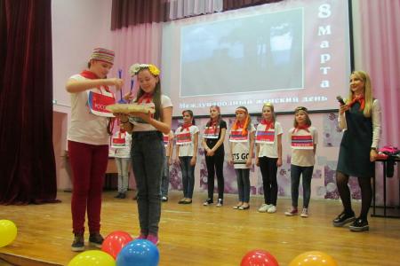В Новосибирске прошел городской конкурс среди пионерских отрядов «А ну-ка, девочки!»