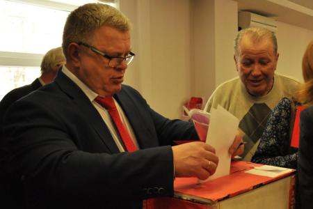 Состоялся второй этап 47-й (внеочередной) отчетной конференции МК КПРФ и совещание первых секретарей районных и городских партийных организаций